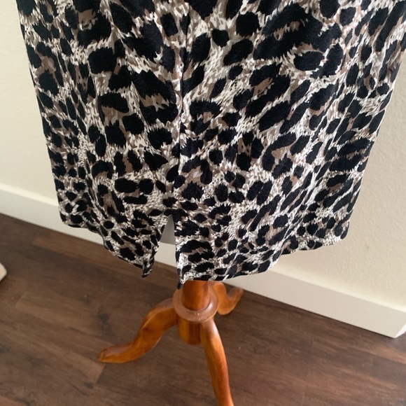Mario Serrani Leopard Print Top - Picture 3 of 4